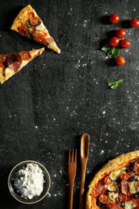 Pizza na imprezę firmową – jak zamówić tak, żeby wszyscy byli zadowoleni?
